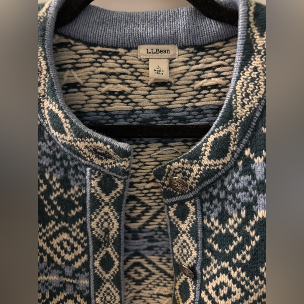 L.l. Bean Lambs Wool Button Down - Picture 2 of 4